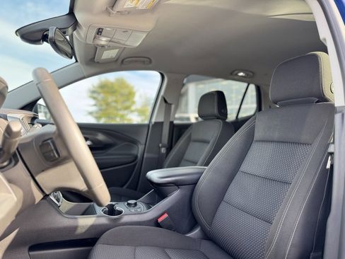 Used 2022 GMC Terrain SLE w/ Driver Convenience Package image 17