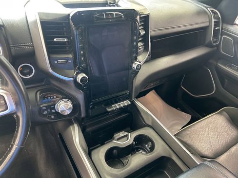 Used 2021 RAM 1500 Laramie AWD/4WD image 5
