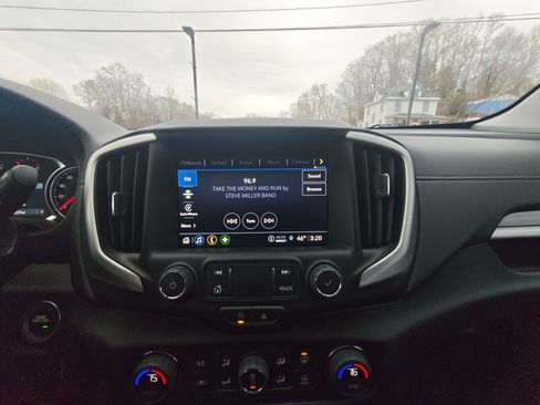 Certified 2024 GMC Terrain SLT w/ Elevation Edition image 27