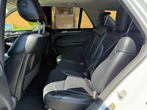 Used 2015 Mercedes-Benz ML 350 4MATIC image 9