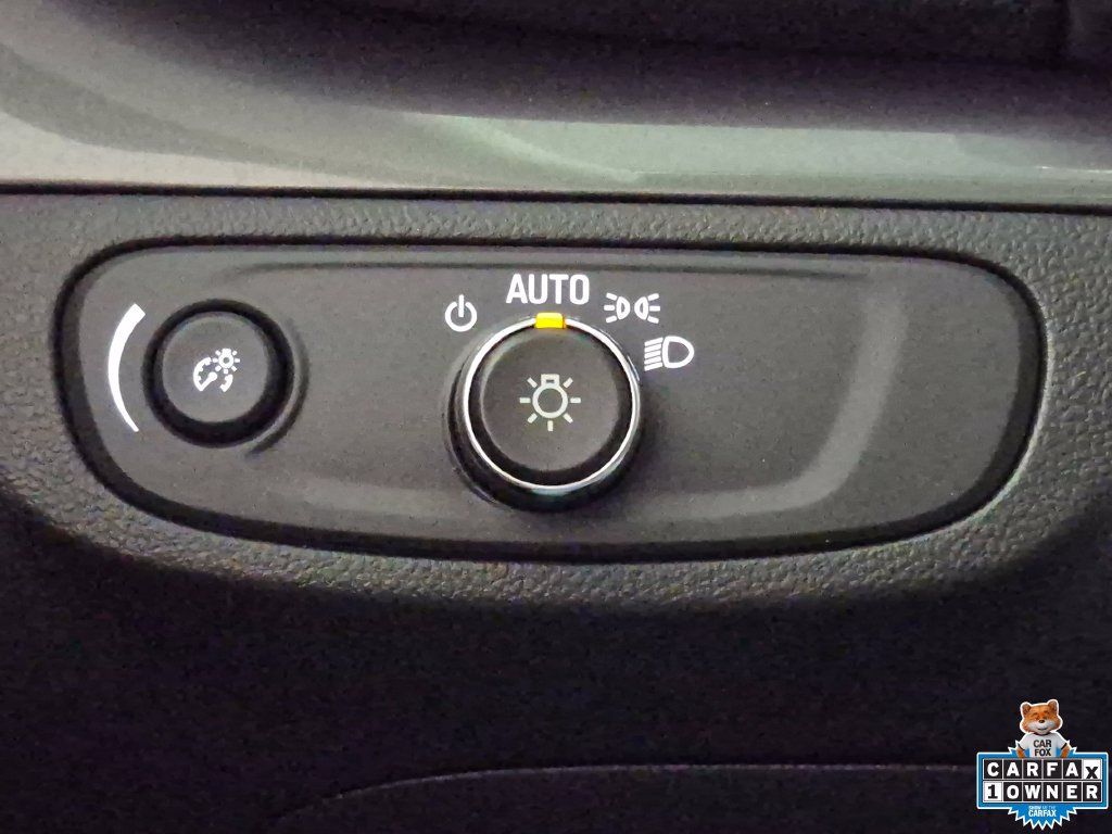 Used 2022 Buick Encore Preferred w/ Safety Package AWD/4WD image 19