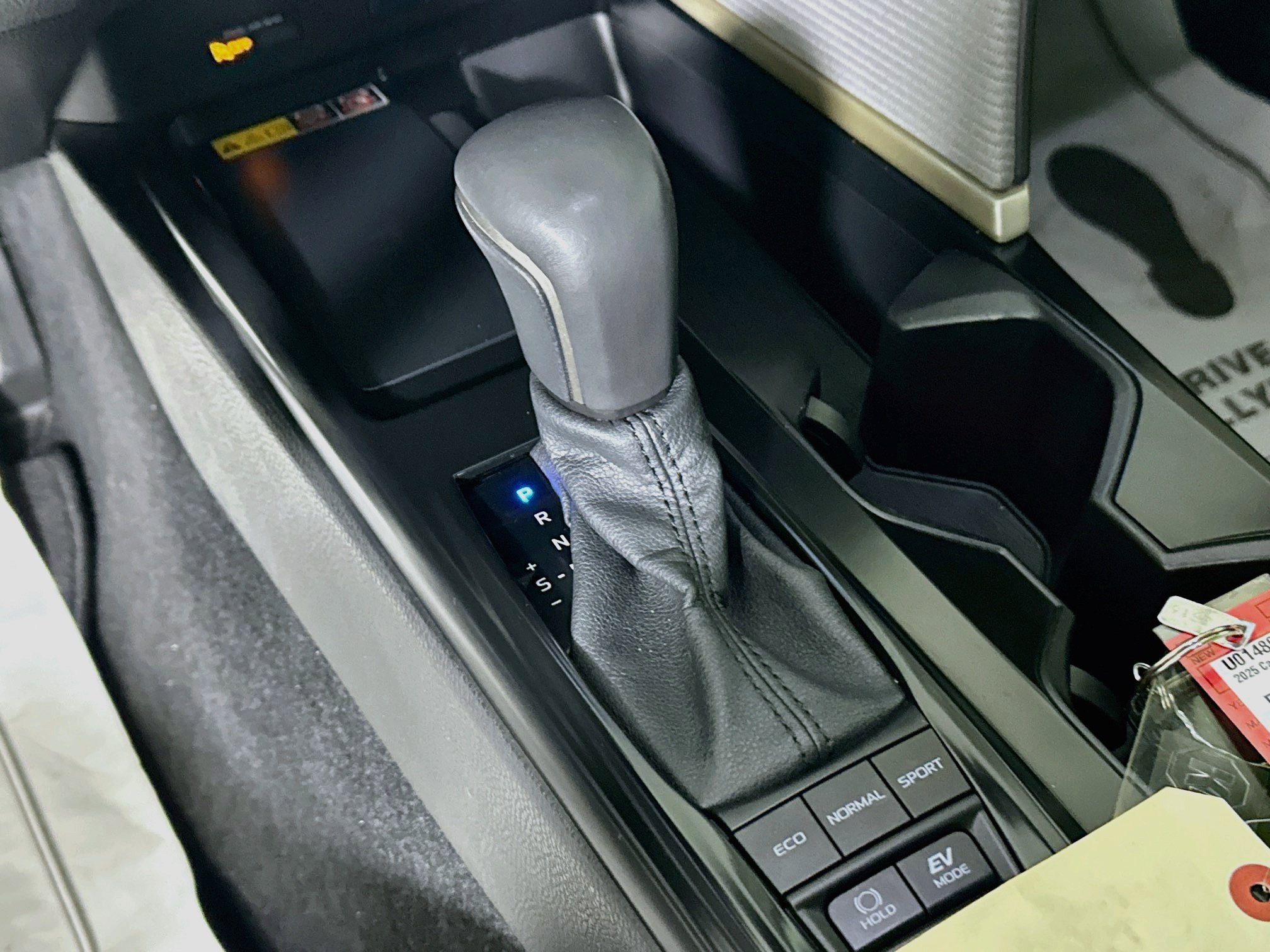 Used 2025 Toyota Camry SE FWD image 21