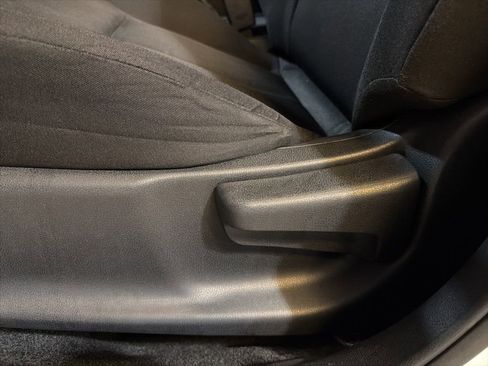 Used 2017 Nissan Versa S image 22