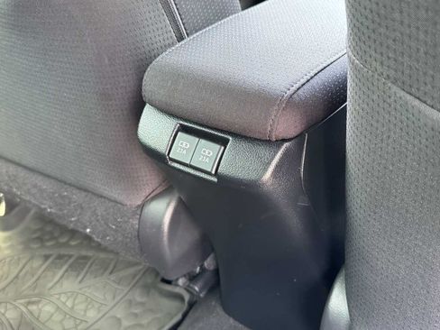 Used 2020 Toyota Prius Prime LE FWD image 18