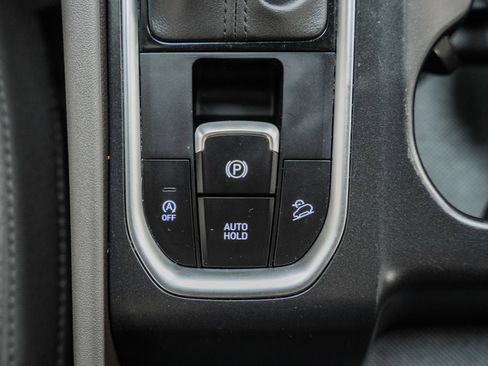 Used 2020 Hyundai Santa Fe SE image 28