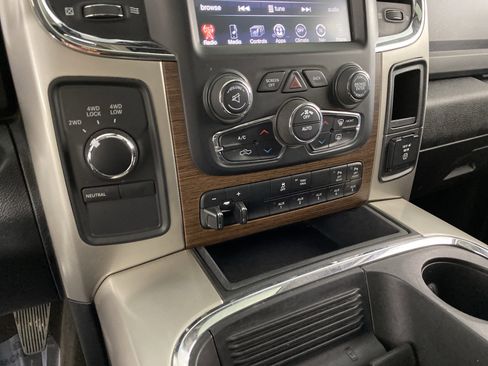Used 2017 RAM 2500 Laramie w/ Convenience Group AWD/4WD image 39
