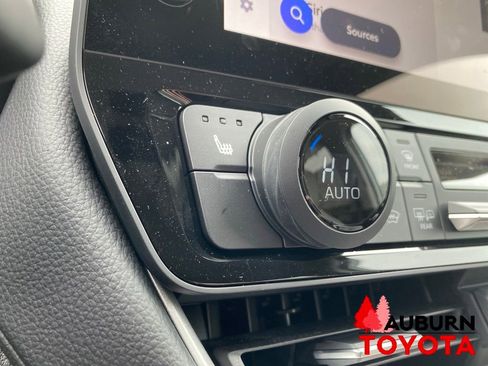 New 2026 Toyota Grand Highlander AWD Hybrid image 38