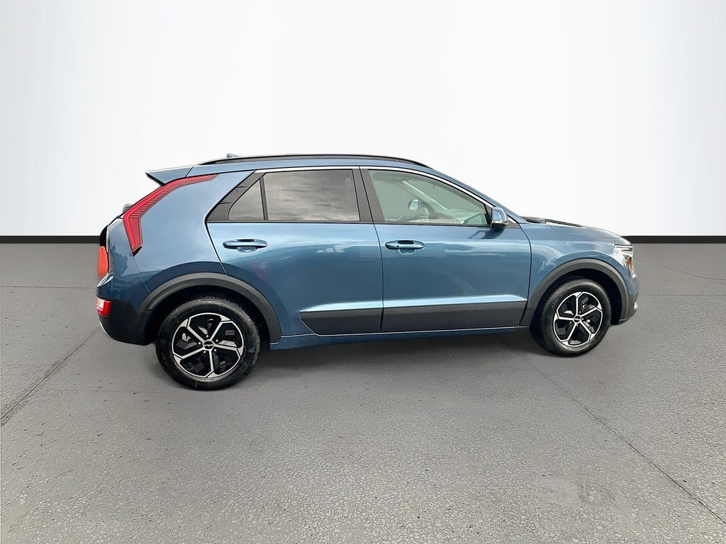 Used 2026 Kia Niro EX FWD image 8