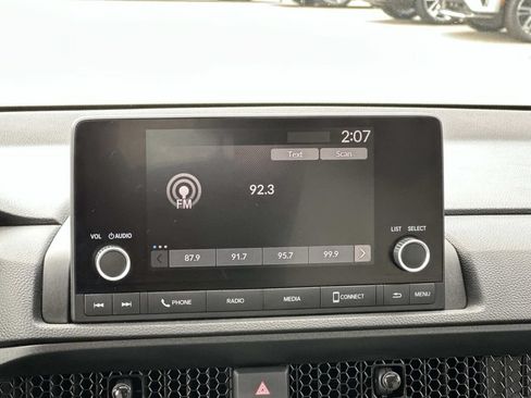 Used 2025 Honda CR-V EX image 4