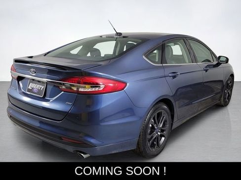Used 2018 Ford Fusion SE image 3