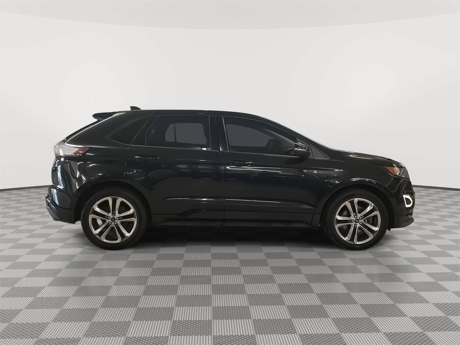 Used 2015 Ford Edge Sport w/ Equipment Group 401A AWD/4WD image 29