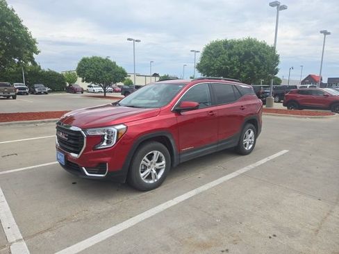 Used 2022 GMC Terrain SLE w/ Driver Convenience Package AWD/4WD image 10