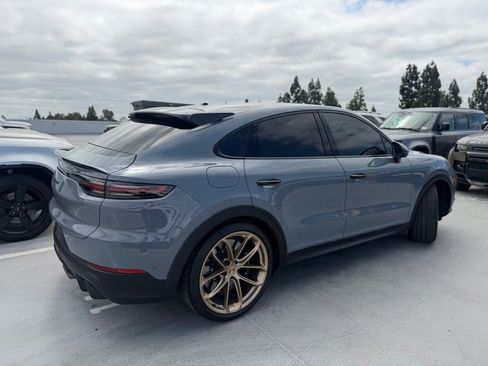 Used 2023 Porsche Cayenne Turbo GT AWD/4WD image 2