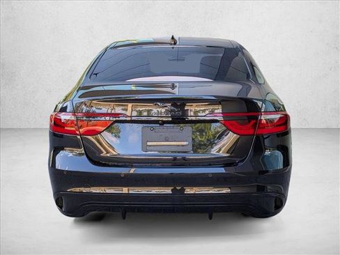 Certified 2024 Jaguar XF R-Dynamic SE image 6