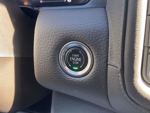 Used 2022 GMC Yukon XL Denali w/ Denali Premium Package image 29