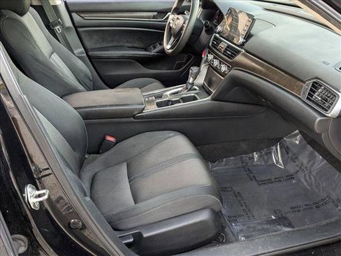 Used 2018 Honda Accord EX image 22