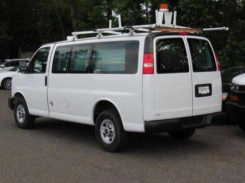 Used 2015 GMC Savana 3500 RWD image 4