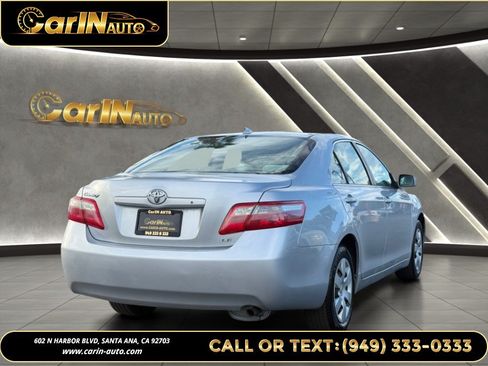 Used 2009 Toyota Camry LE FWD image 3