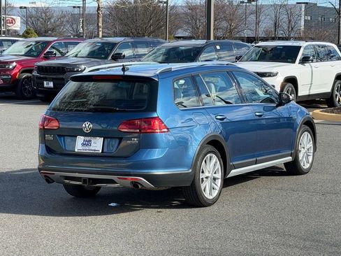 Used 2017 Volkswagen Golf Alltrack SE image 7
