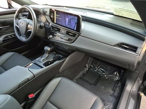 Used 2025 Lexus ES 300h w/ Premium Package FWD image 34