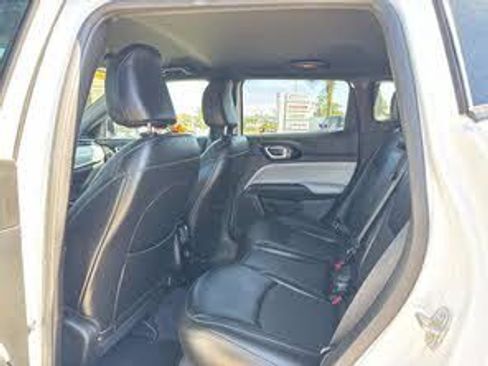 Used 2023 Jeep Compass Limited w/ Elite Group AWD/4WD image 20