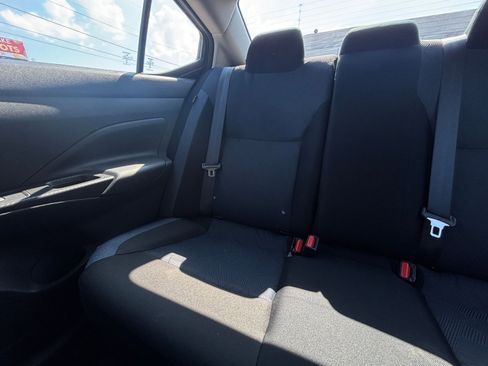 Used 2025 Nissan Versa SV FWD image 38