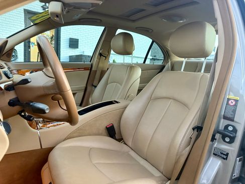 Used 2008 Mercedes-Benz E 350 Luxury image 18