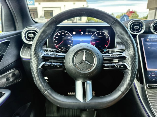 Used 2023 Mercedes-Benz GLC 300 4MATIC image 14