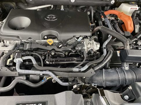 Used 2024 Toyota RAV4 LE AWD/4WD image 30