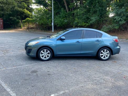 Used 2010 MAZDA MAZDA3 i Touring FWD image 8