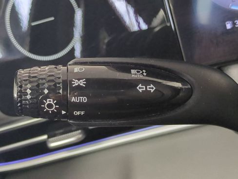 Used 2025 Hyundai Elantra SEL FWD image 30