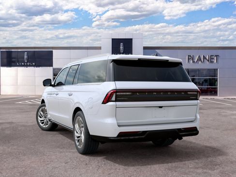 New 2027 Lincoln Navigator L Reserve RWD image 8