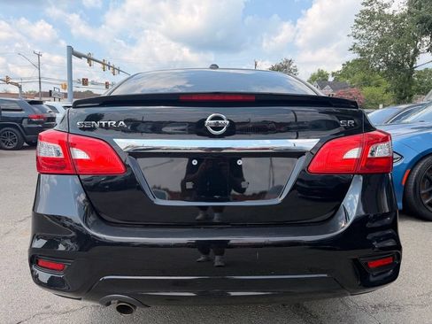 Used 2018 Nissan Sentra SR w/ Technology Package FWD image 4