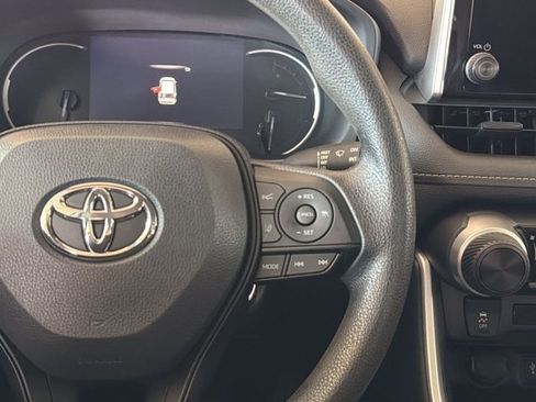 Used 2023 Toyota RAV4 LE FWD image 16