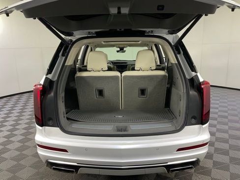 Used 2022 Cadillac XT6 Premium Luxury w/ Technology Package image 31