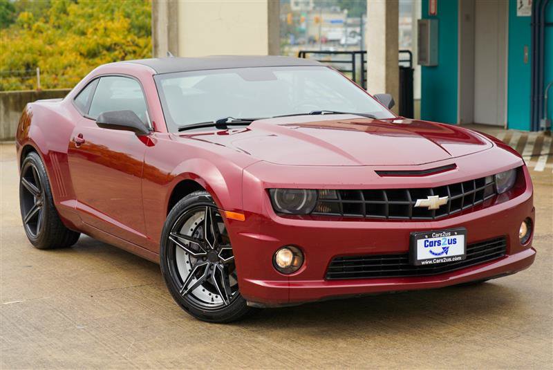Used 2010 Chevrolet Camaro SS w/ RS Package RWD image 10