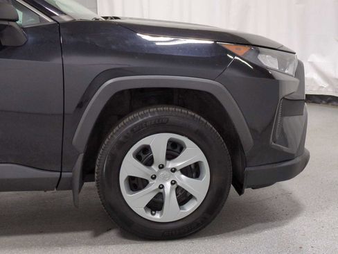 Used 2022 Toyota RAV4 LE AWD/4WD image 11
