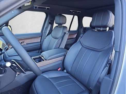 New 2025 Land Rover Range Rover SE image 15