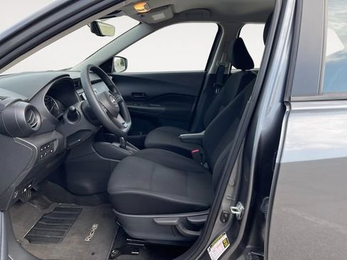 Used 2023 Nissan Kicks S w/ Interior Electronics Package FWD image 9