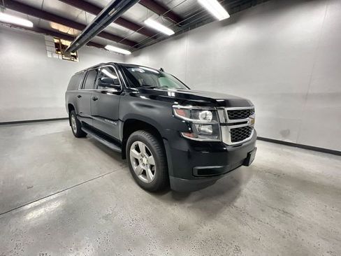 Used 2018 Chevrolet Suburban LT AWD/4WD image 2