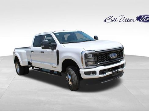 New 2026 Ford F350 XL w/ STX Appearance Package AWD/4WD image 2