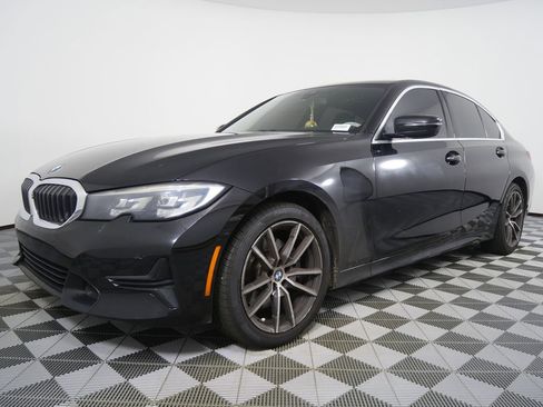 Used 2020 BMW 330i Sedan w/ Driving Assistance Package image 7