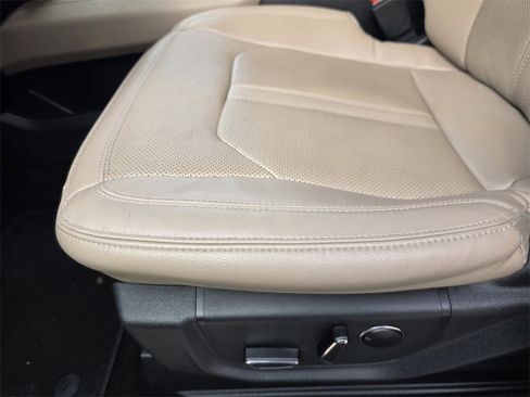 Used 2023 Ford Expedition Limited image 17