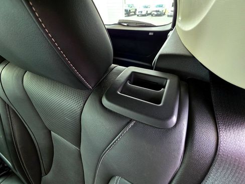 Used 2021 Buick Envision Essence w/ Technology Package I AWD/4WD image 45