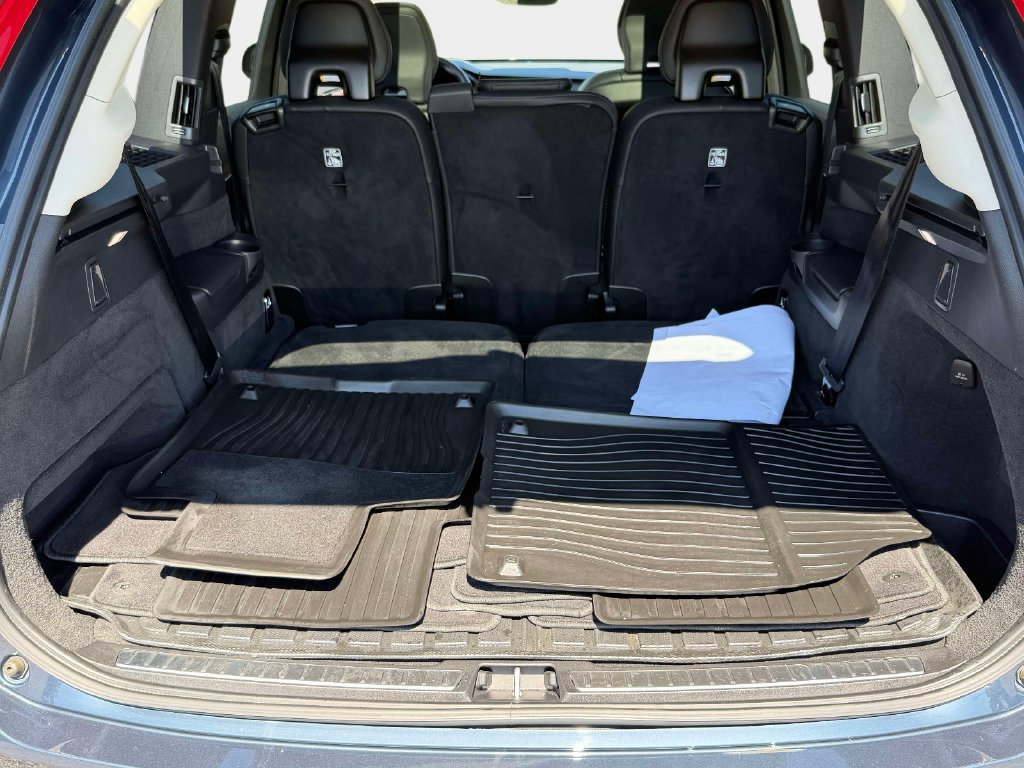 Used 2022 Volvo XC90 T6 Momentum w/ Advanced Package AWD/4WD image 11