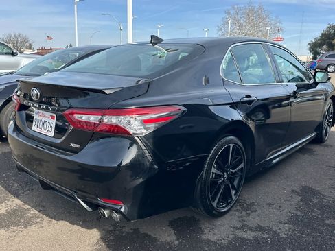 Used 2019 Toyota Camry XSE image 2