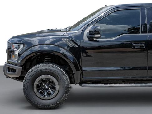 Used 2019 Ford F150 Raptor w/ Equipment Group 802A Luxury AWD/4WD image 10