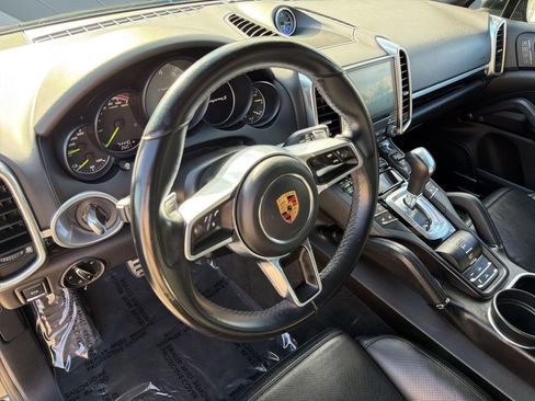 Used 2018 Porsche Cayenne S AWD/4WD image 20