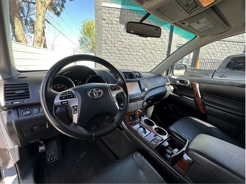 Used 2012 Toyota Highlander Limited AWD/4WD image 14