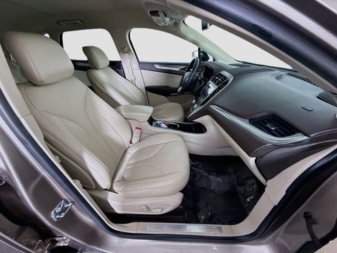 Used 2019 Lincoln MKC Premiere FWD image 29
